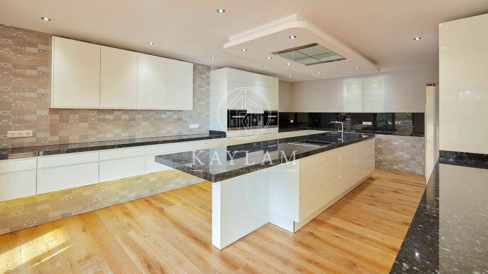 4 Zimmer Villa zu verkaufen in Lloret de Mar - 1.900.000 € (Ref: 8056617)