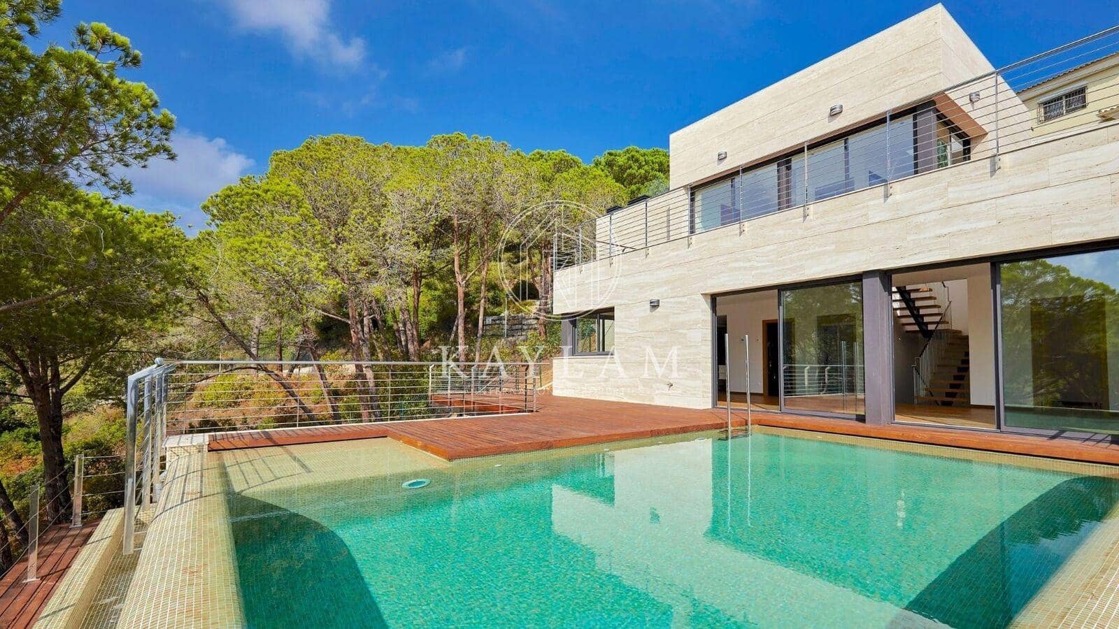 4 Zimmer Villa zu verkaufen in Lloret de Mar - 1.900.000 € (Ref: 8056617)