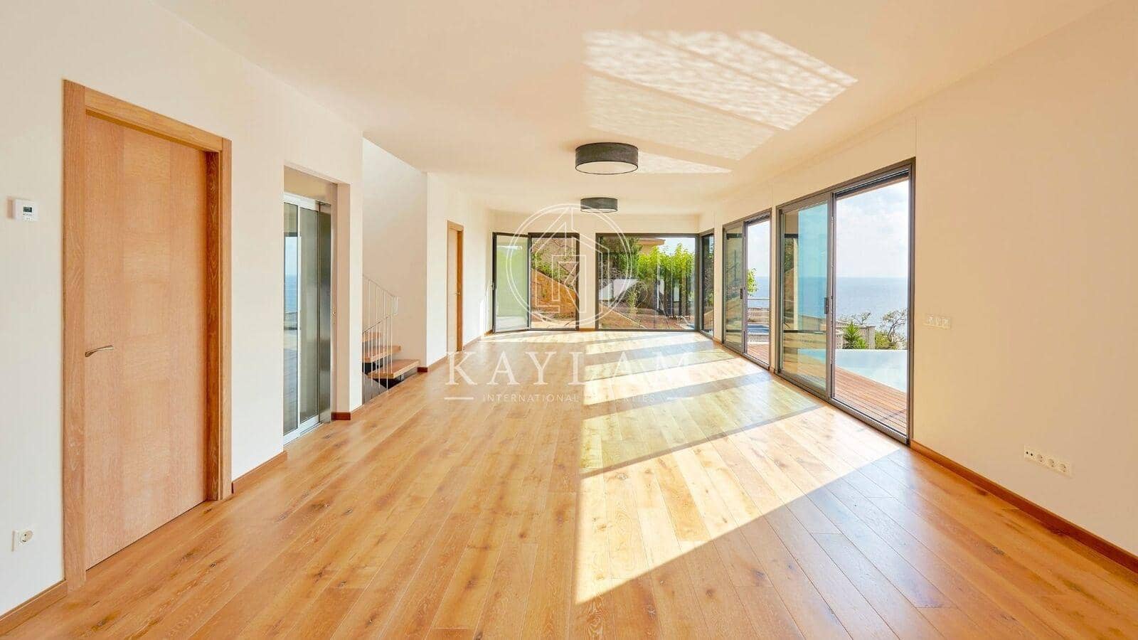 4 Zimmer Villa zu verkaufen in Lloret de Mar - 1.900.000 € (Ref: 8056617)