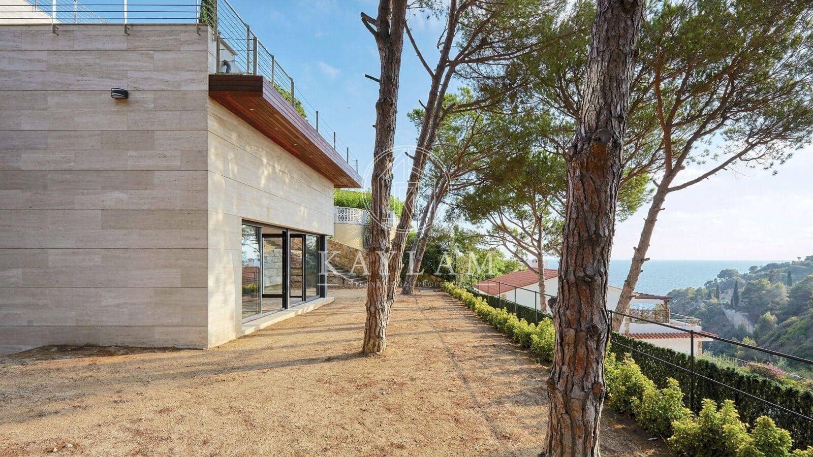 4 Zimmer Villa zu verkaufen in Lloret de Mar - 1.900.000 € (Ref: 8056617)