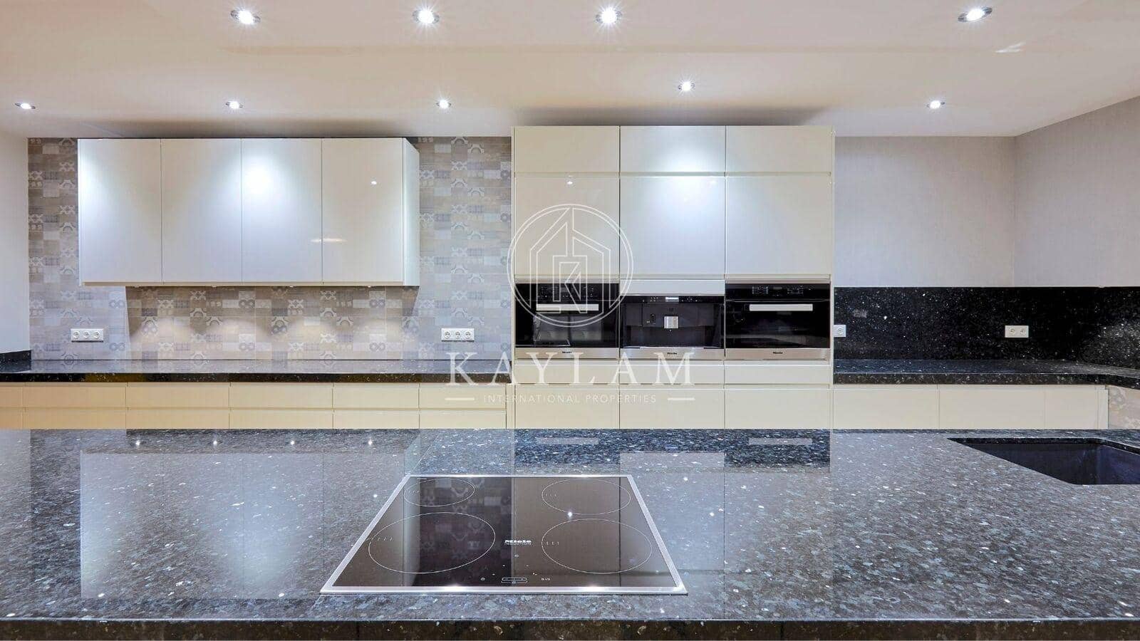 4 Zimmer Villa zu verkaufen in Lloret de Mar - 1.900.000 € (Ref: 8056617)