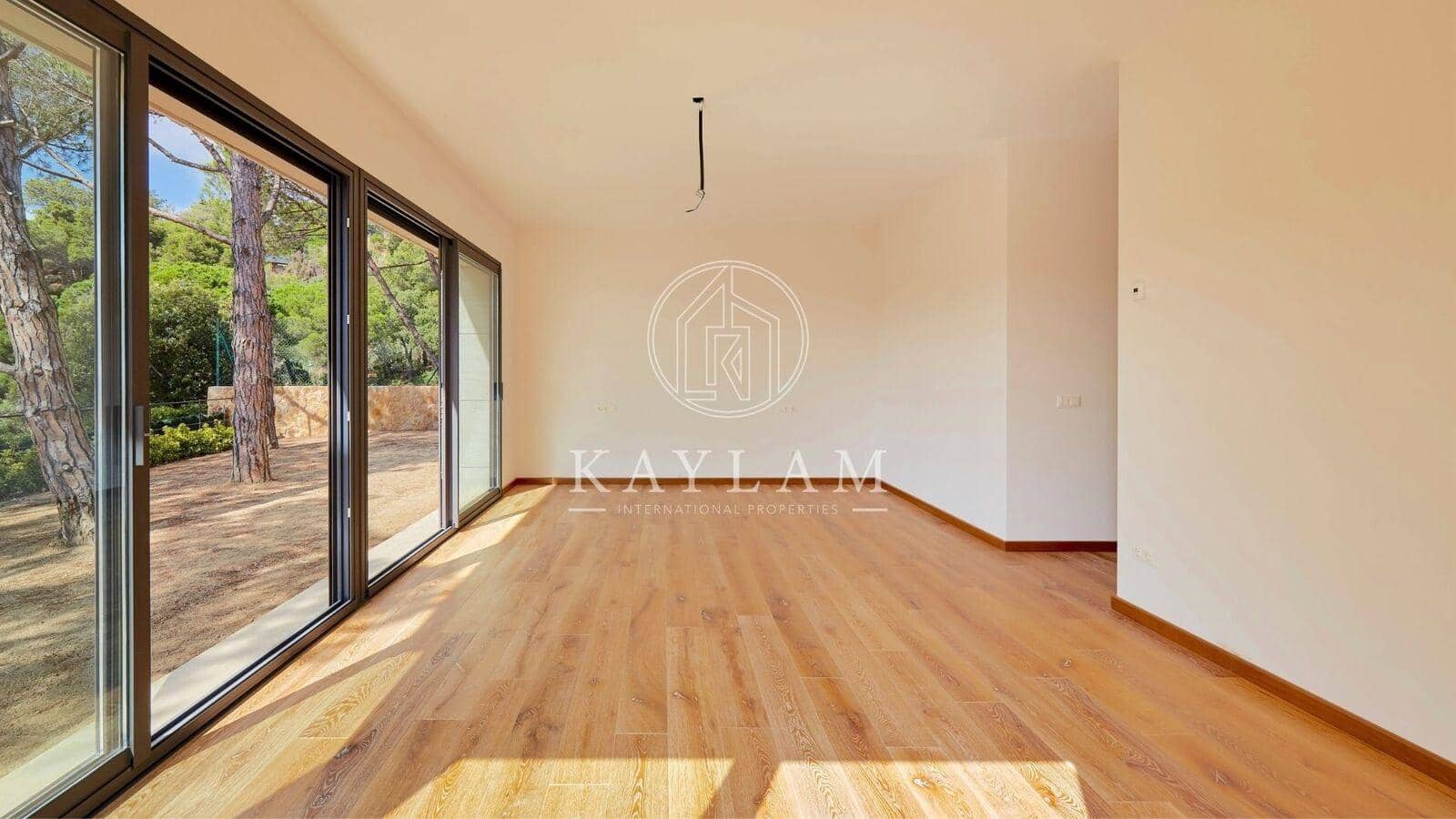 4 Zimmer Villa zu verkaufen in Lloret de Mar - 1.900.000 € (Ref: 8056617)