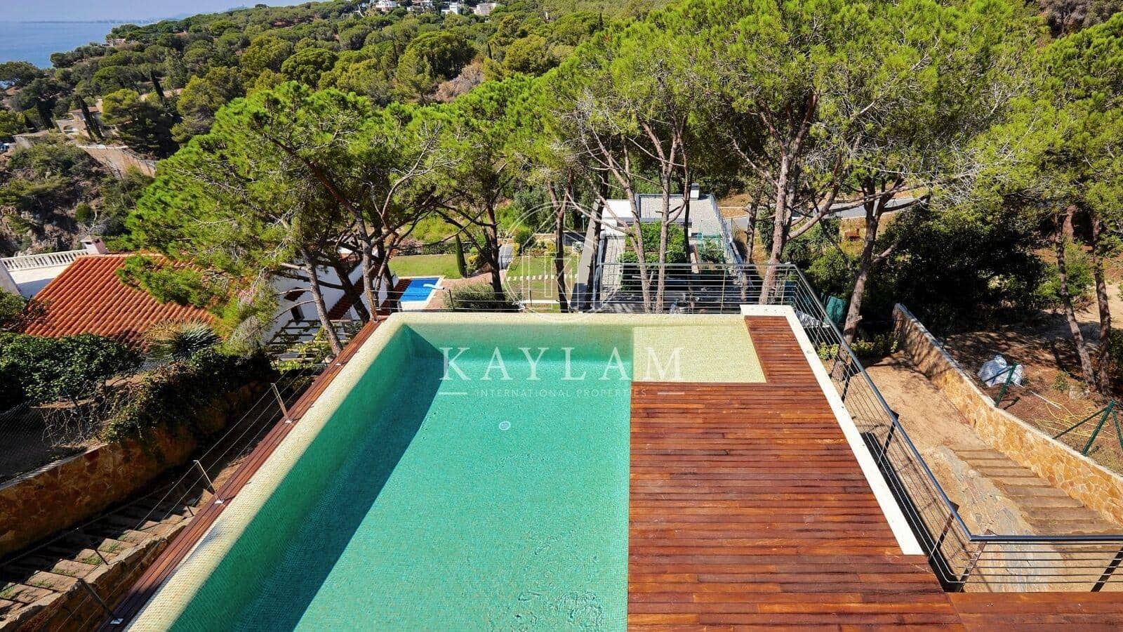 4 Zimmer Villa zu verkaufen in Lloret de Mar - 1.900.000 € (Ref: 8056617)