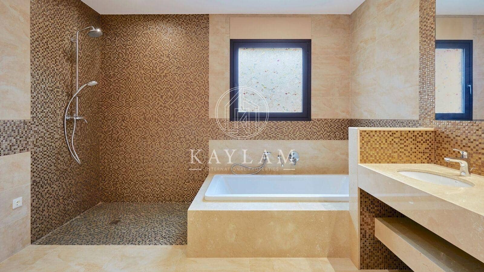 4 Zimmer Villa zu verkaufen in Lloret de Mar - 1.900.000 € (Ref: 8056617)