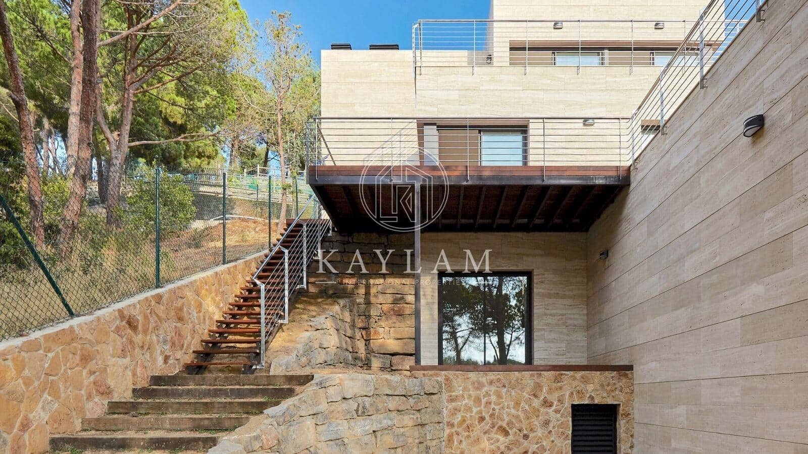 4 Zimmer Villa zu verkaufen in Lloret de Mar - 1.900.000 € (Ref: 8056617)