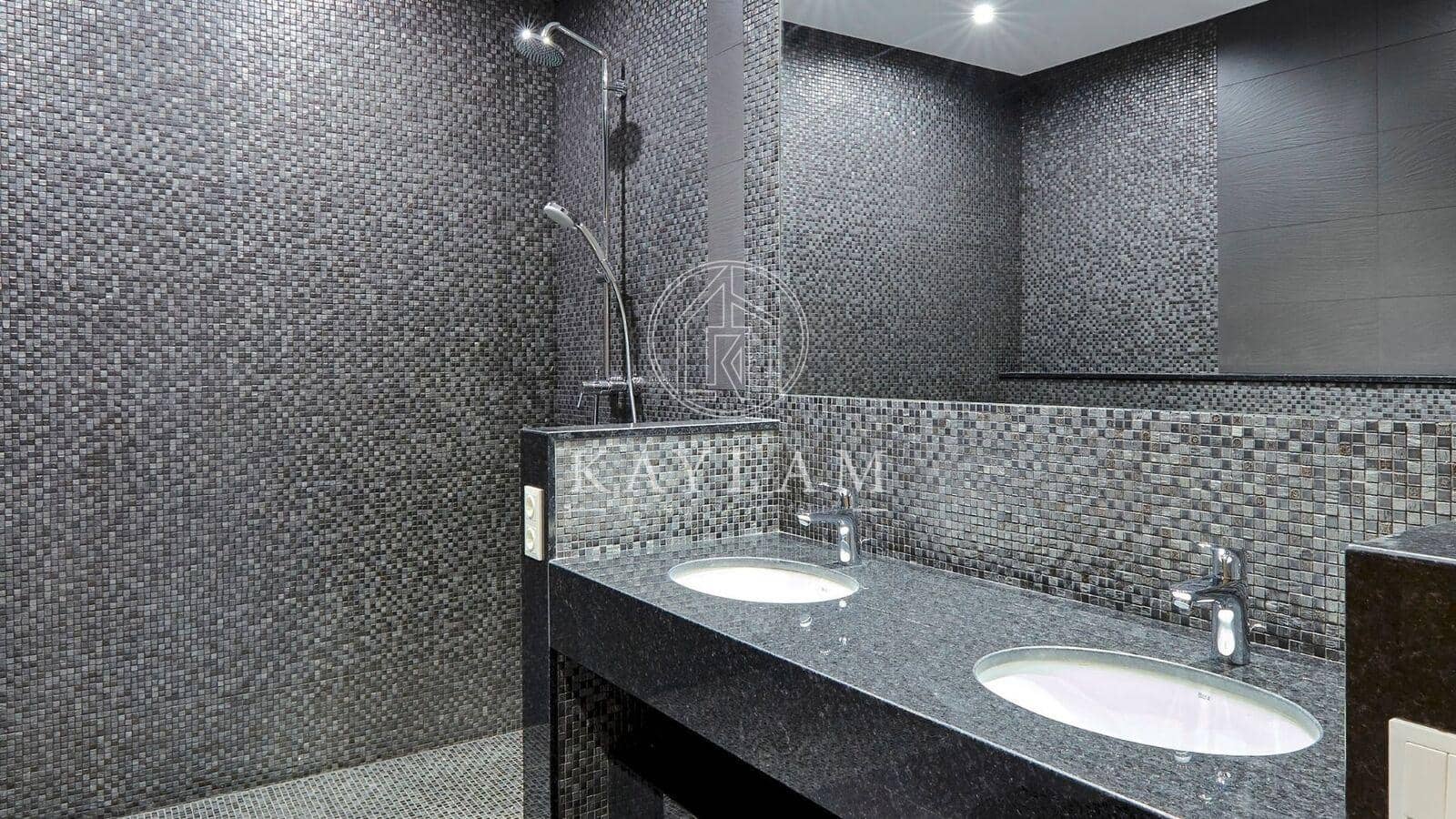 4 Zimmer Villa zu verkaufen in Lloret de Mar - 1.900.000 € (Ref: 8056617)