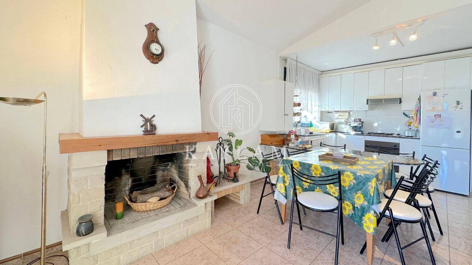 6 soveværelse Villa til salg i Can Carbonell - € 420.000 (Ref: 8056620)