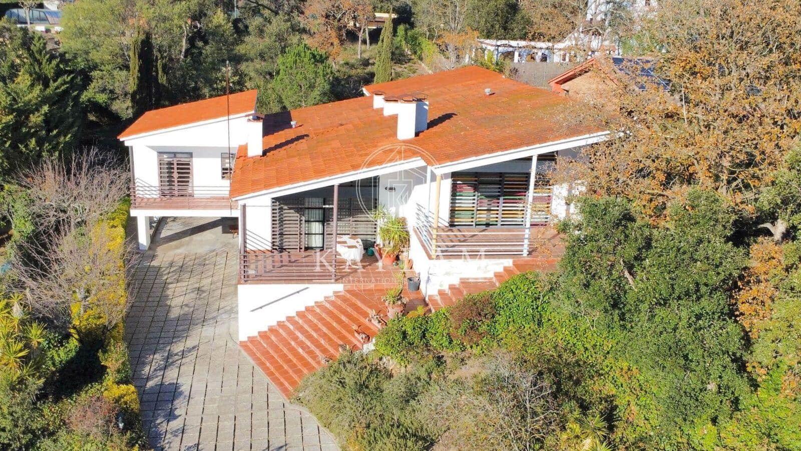 6 soveværelse Villa til salg i Can Carbonell - € 420.000 (Ref: 8056620)