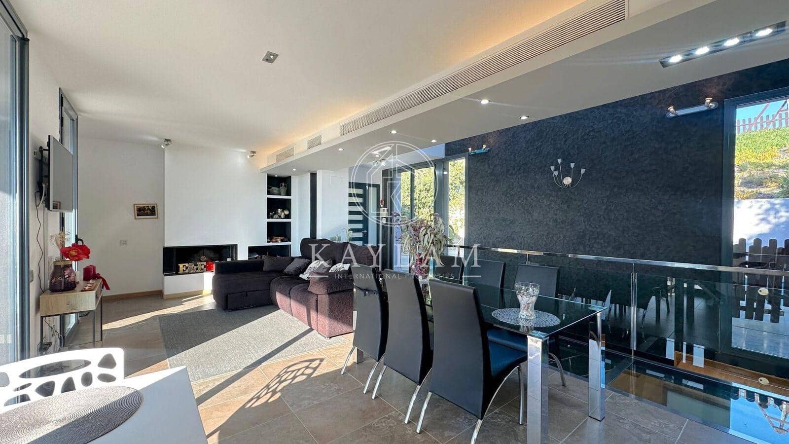 4 sypialnia Willa na sprzedaż w Lloret de Mar - 663 000 € (Ref: 8069389)