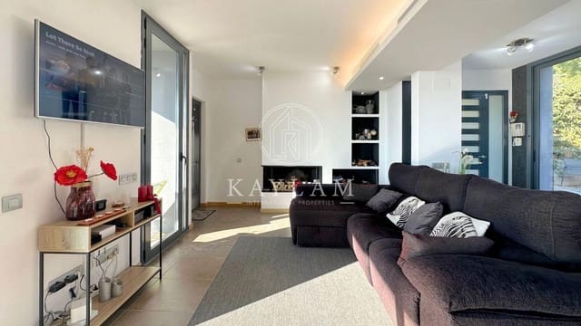 4 soveværelse Villa til salg i Serra Brava, Lloret de Mar - € 663.000 (Ref: 8069389)