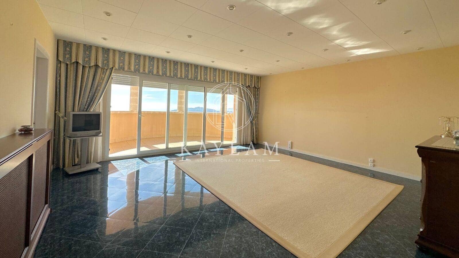 5 soveværelse Villa til salg i Lloret de Mar - € 899.000 (Ref: 8120116)