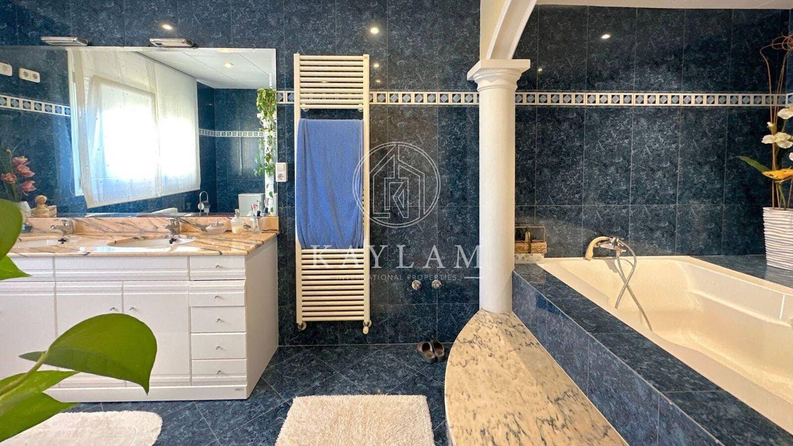 5 soveværelse Villa til salg i Lloret de Mar - € 899.000 (Ref: 8120116)