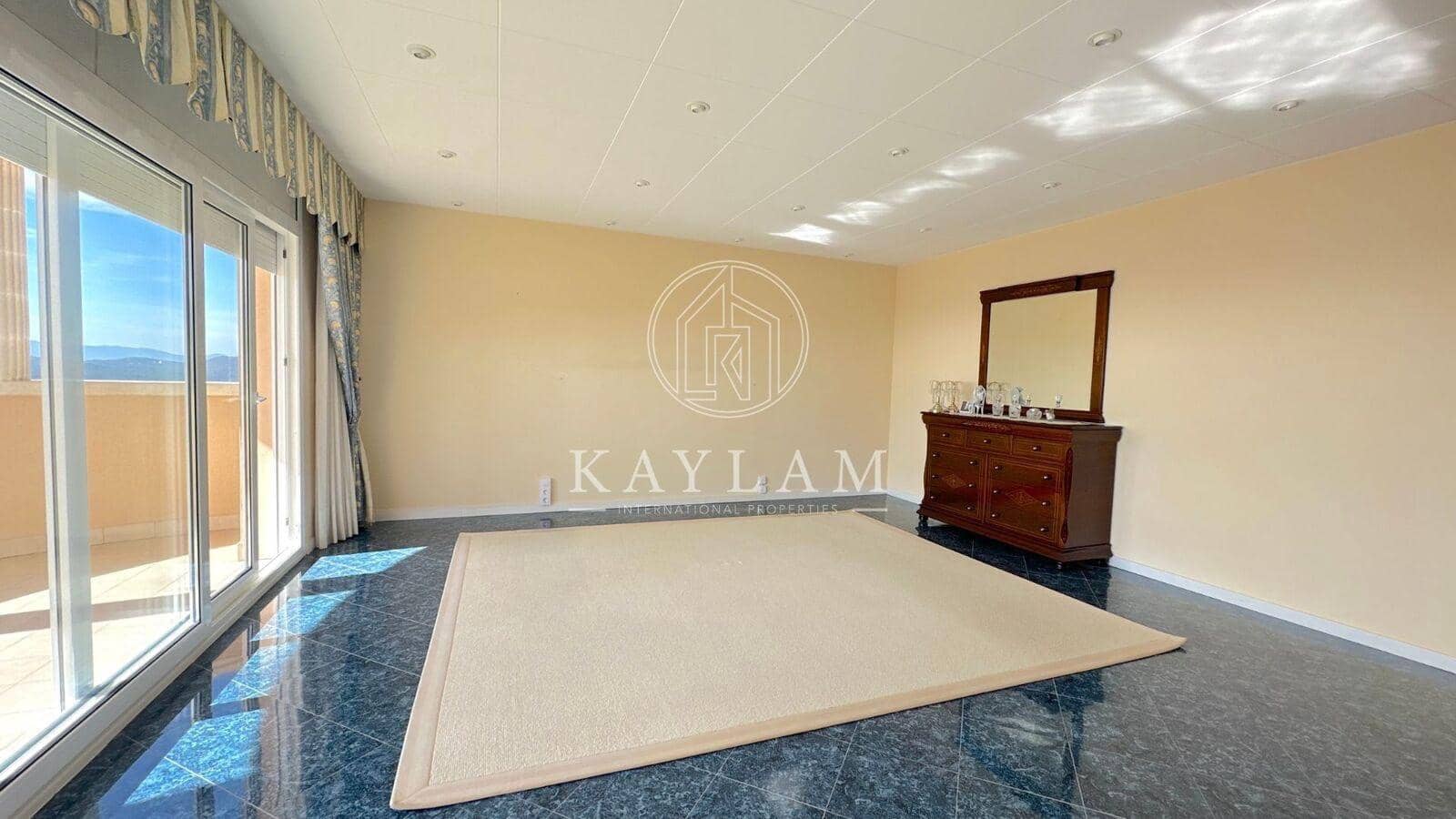 5 soveværelse Villa til salg i Lloret de Mar - € 899.000 (Ref: 8120116)