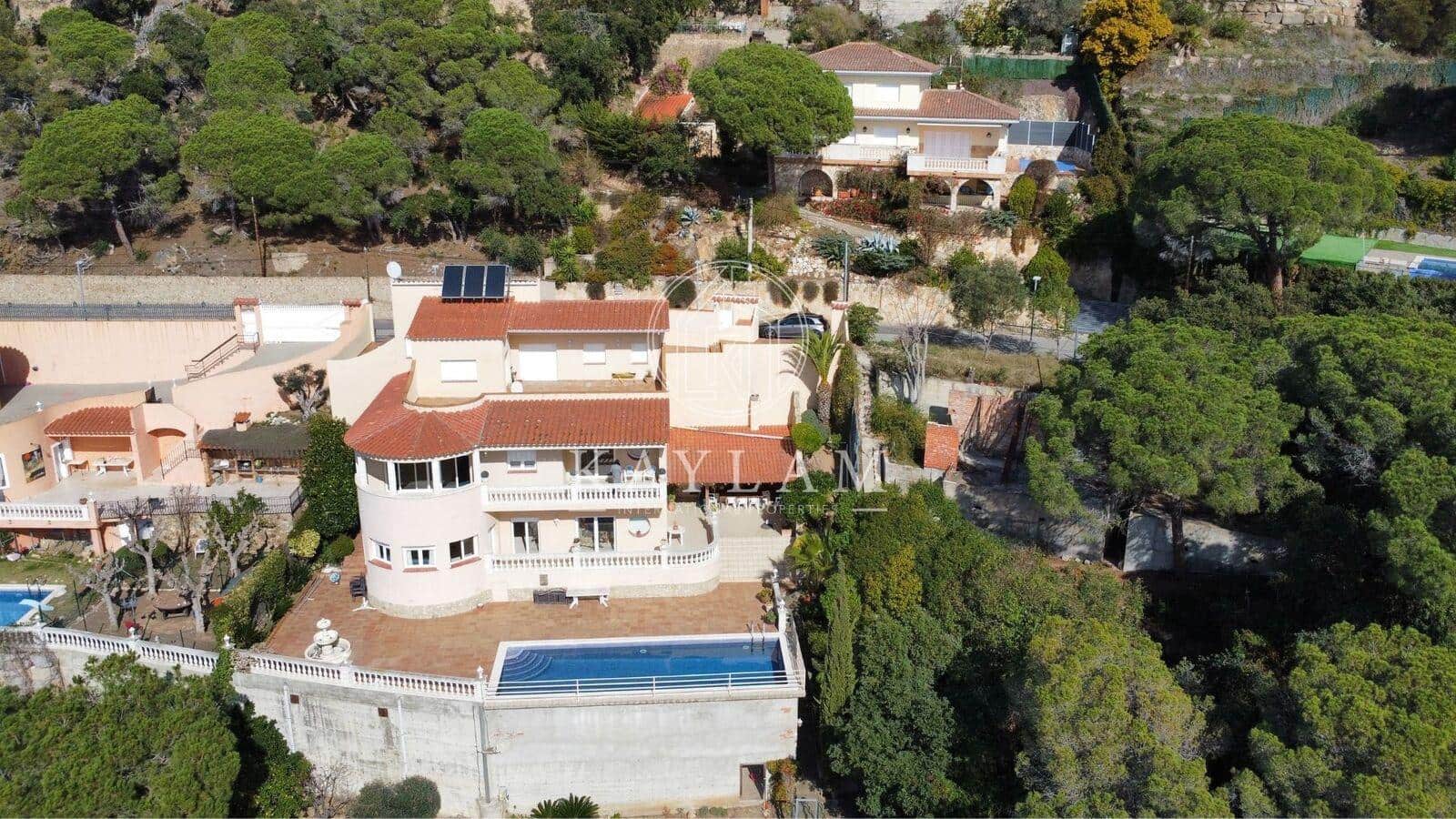 5 soveværelse Villa til salg i Lloret de Mar - € 899.000 (Ref: 8120116)