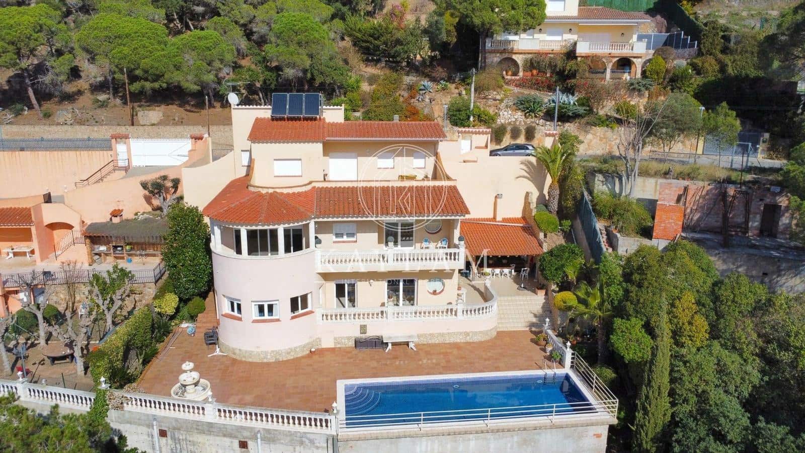 5 soveværelse Villa til salg i Lloret de Mar - € 899.000 (Ref: 8120116)
