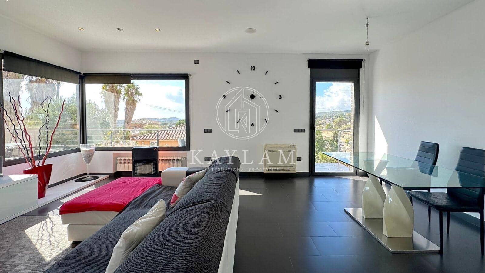 3 makuuhuone Huvila myytävänä paikassa Lloret de Mar - 399 000 € (Ref: 8146360)