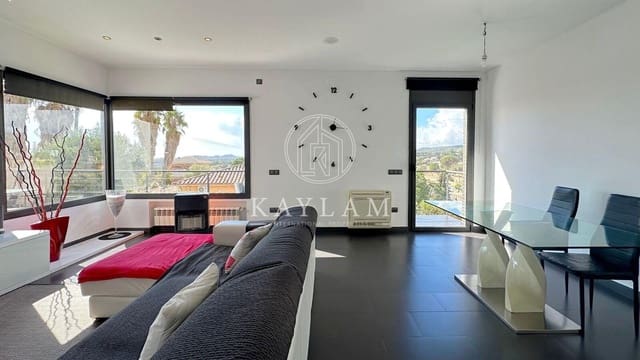 3 makuuhuone Huvila myytävänä paikassa Lloret de Mar - 399 000 € (Ref: 8146360)