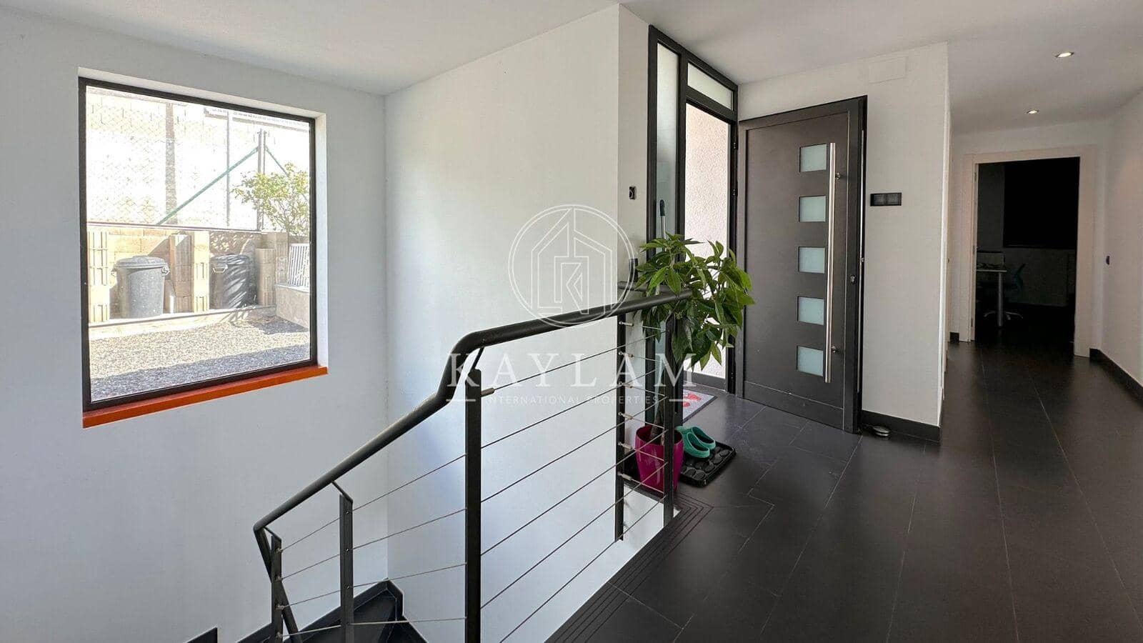 3 makuuhuone Huvila myytävänä paikassa Lloret de Mar - 399 000 € (Ref: 8146360)