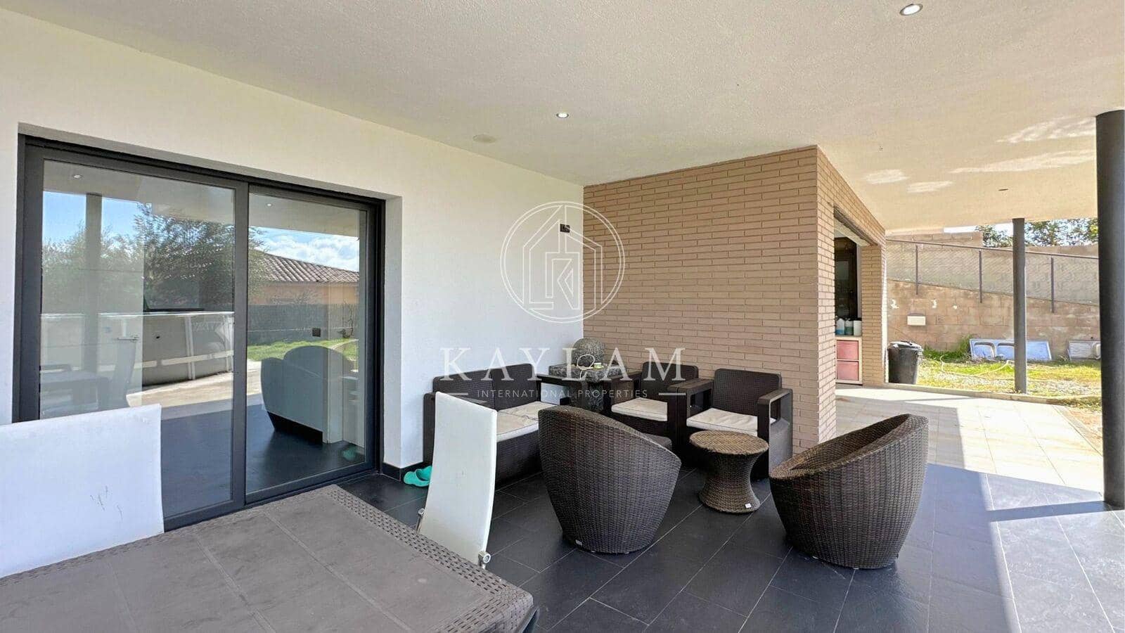 3 makuuhuone Huvila myytävänä paikassa Lloret de Mar - 399 000 € (Ref: 8146360)