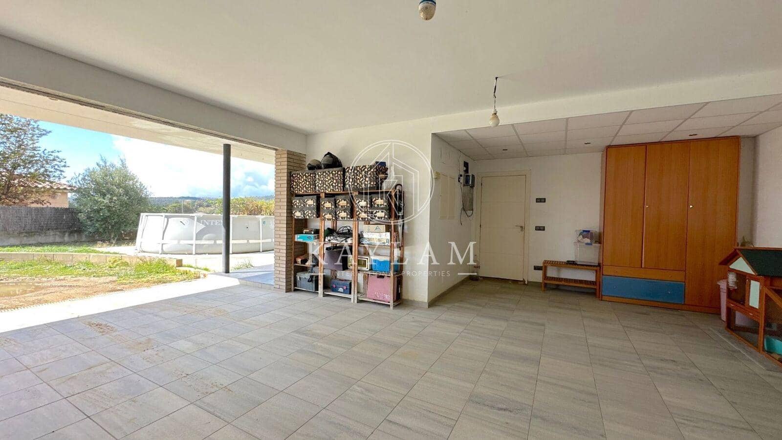 3 makuuhuone Huvila myytävänä paikassa Lloret de Mar - 399 000 € (Ref: 8146360)