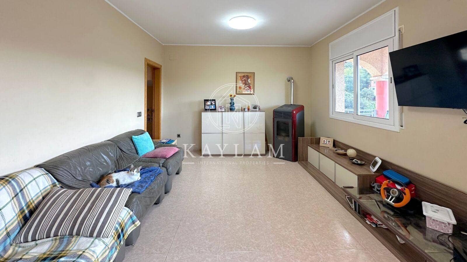 4 soverom Villa til salgs i Lloret de Mar - € 315 000 (Ref: 8148598)