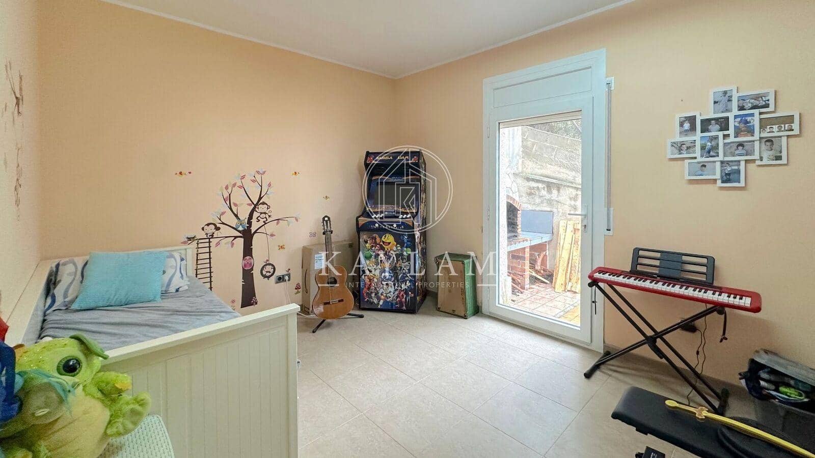 4 soverom Villa til salgs i Lloret de Mar - € 315 000 (Ref: 8148598)