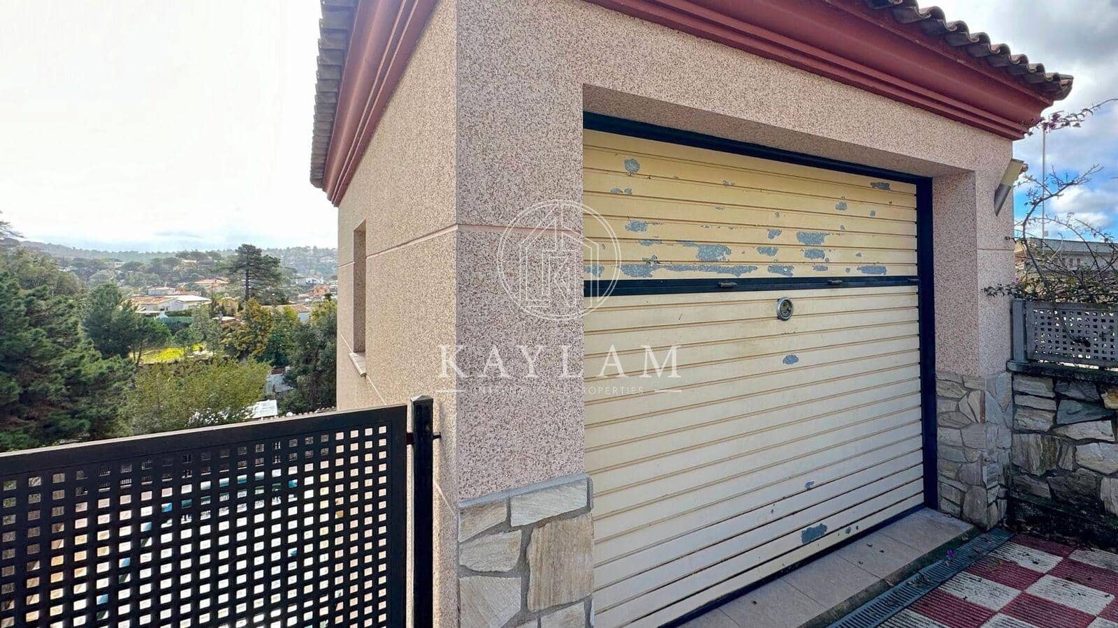 4 soverom Villa til salgs i Lloret de Mar - € 315 000 (Ref: 8148598)