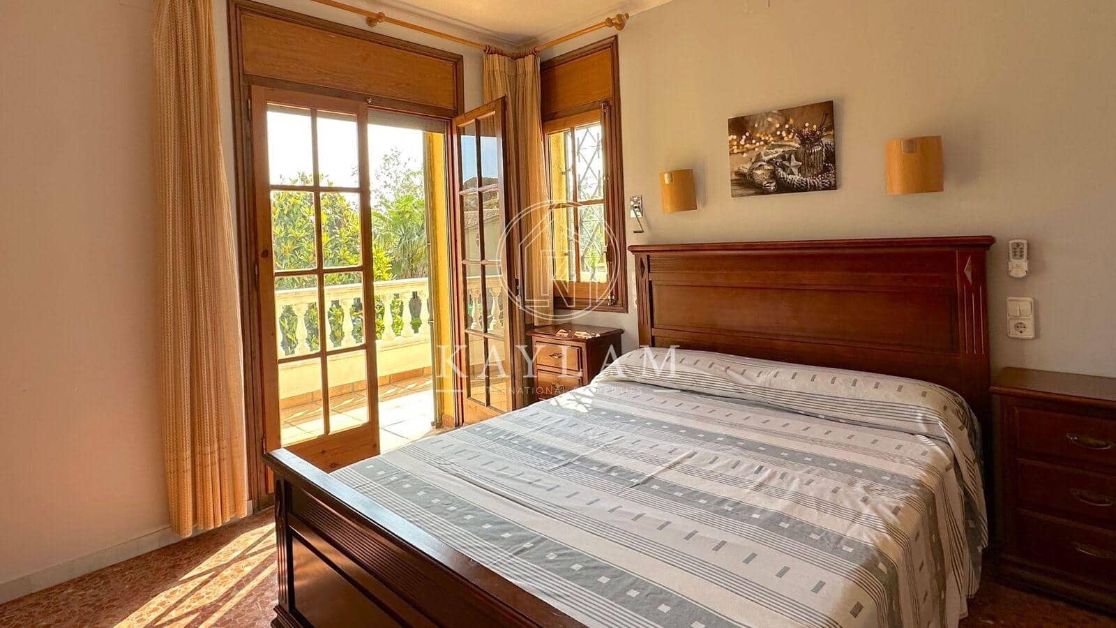 3 slaapkamer Villa te koop in Lloret de Mar met garage - € 650.000 (Ref: 8158623)