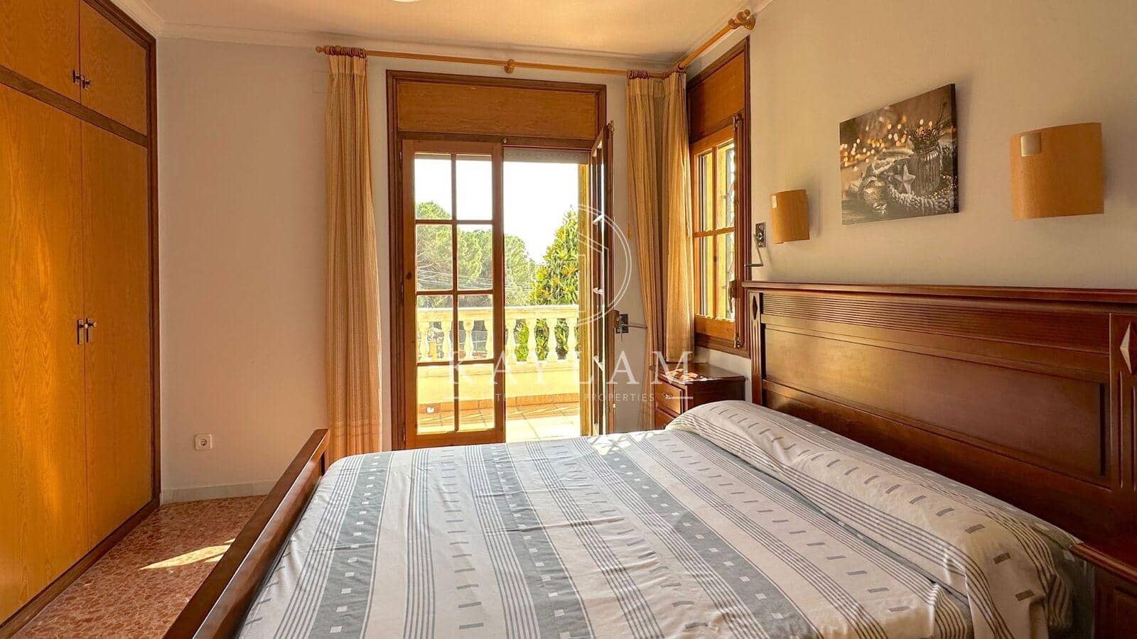 3 slaapkamer Villa te koop in Lloret de Mar met garage - € 650.000 (Ref: 8158623)