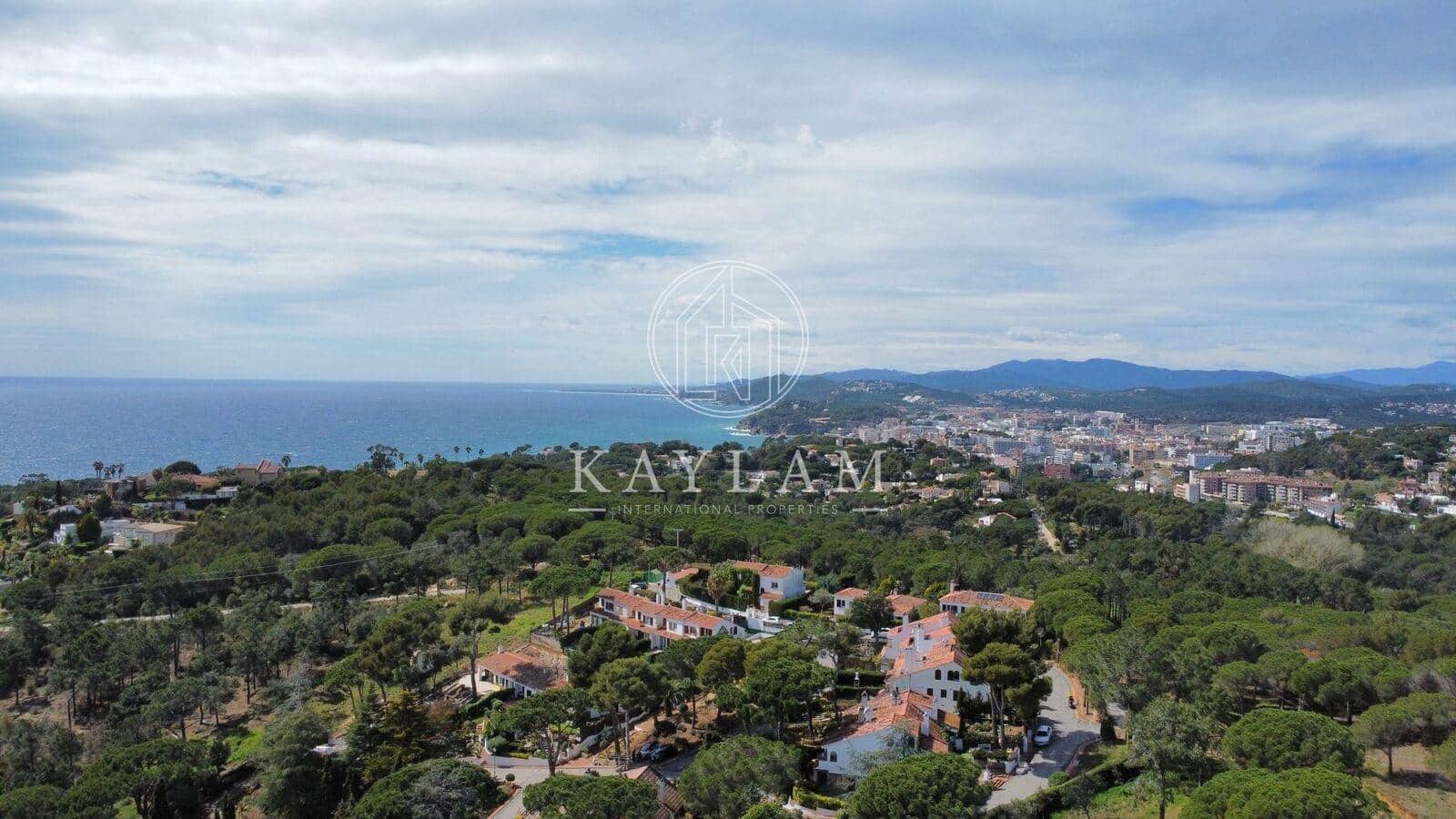 4 chambre Villa/Maison à vendre à Lloret de Mar - 450 000 € (Ref: 8187977)