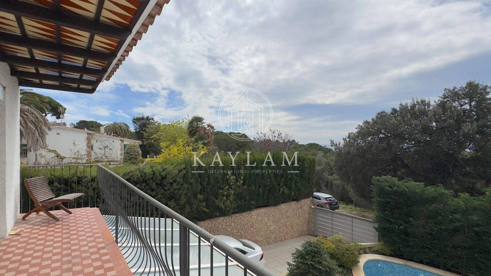 4 chambre Villa/Maison à vendre à Lloret de Mar - 450 000 € (Ref: 8187977)