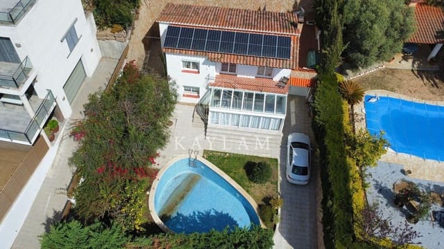 4 sypialnia Willa na sprzedaż w Lloret de Mar - 450 000 € (Ref: 8187977)