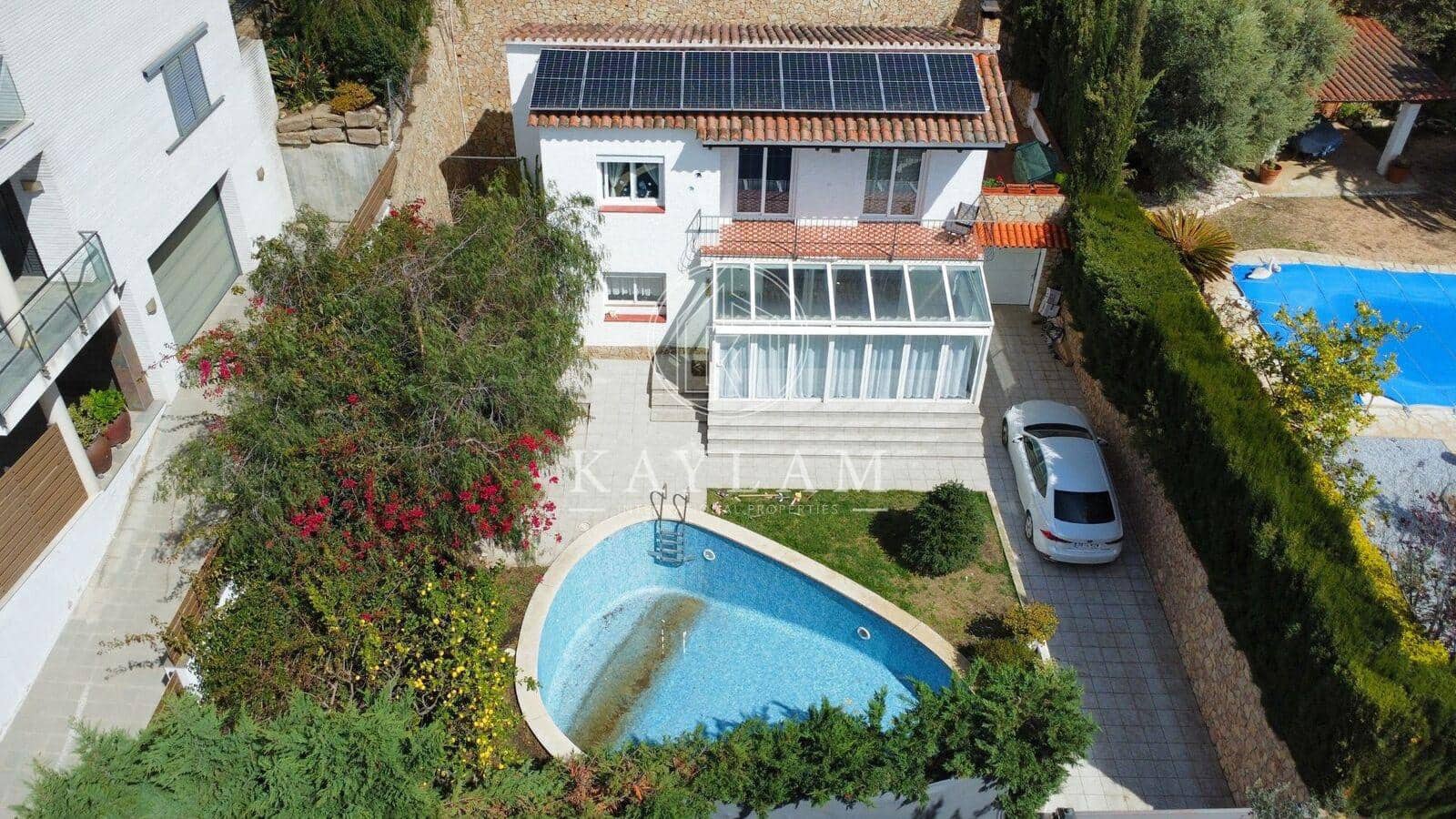 4 chambre Villa/Maison à vendre à Lloret de Mar - 450 000 € (Ref: 8187977)