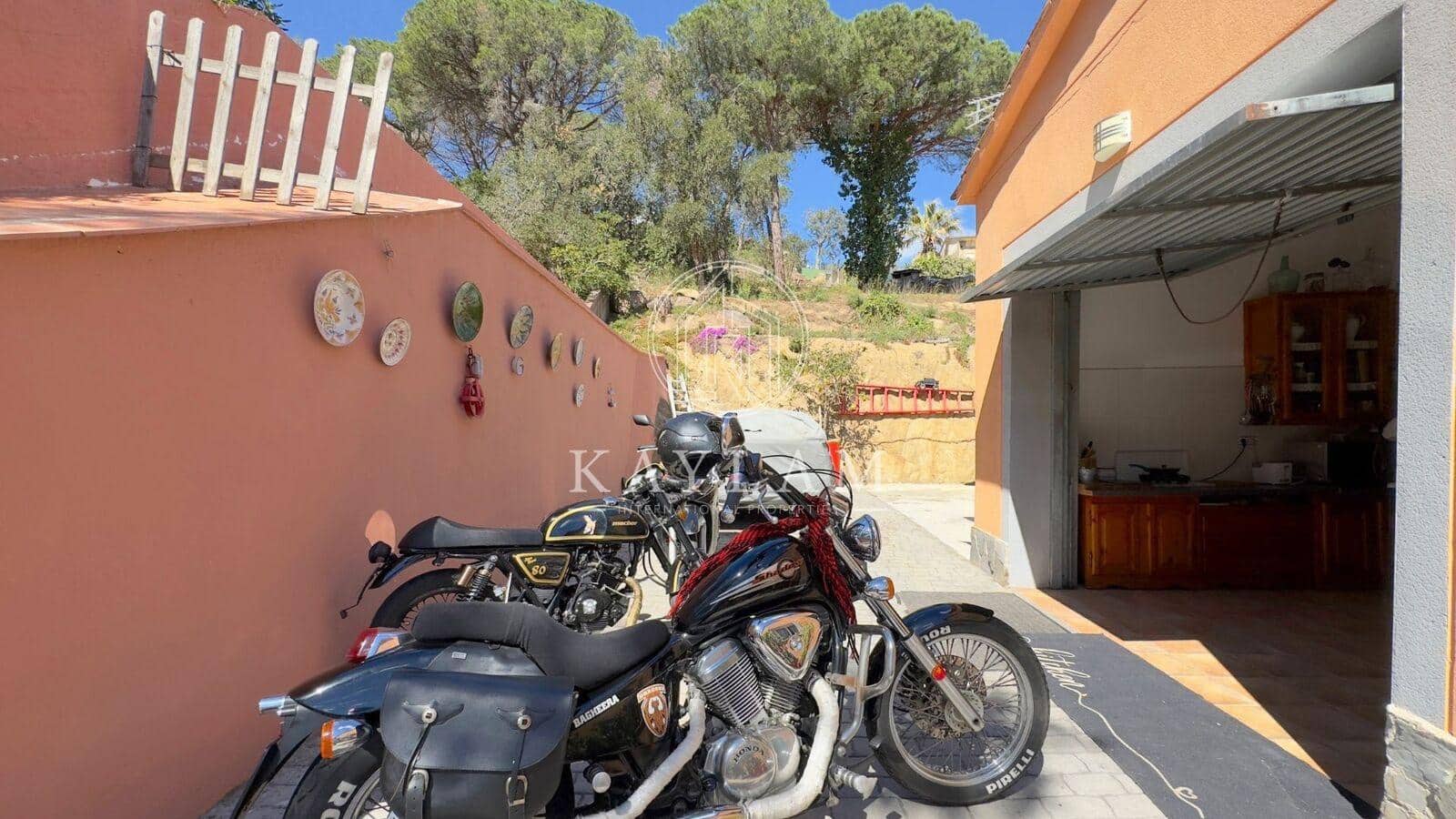 3 soveværelse Villa til salg i Lloret de Mar - € 382.000 (Ref: 8189536)