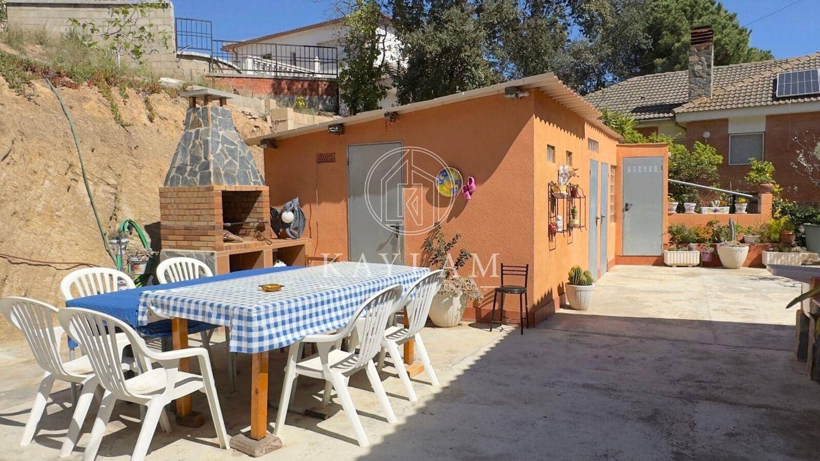 3 soveværelse Villa til salg i Lloret de Mar - € 382.000 (Ref: 8189536)