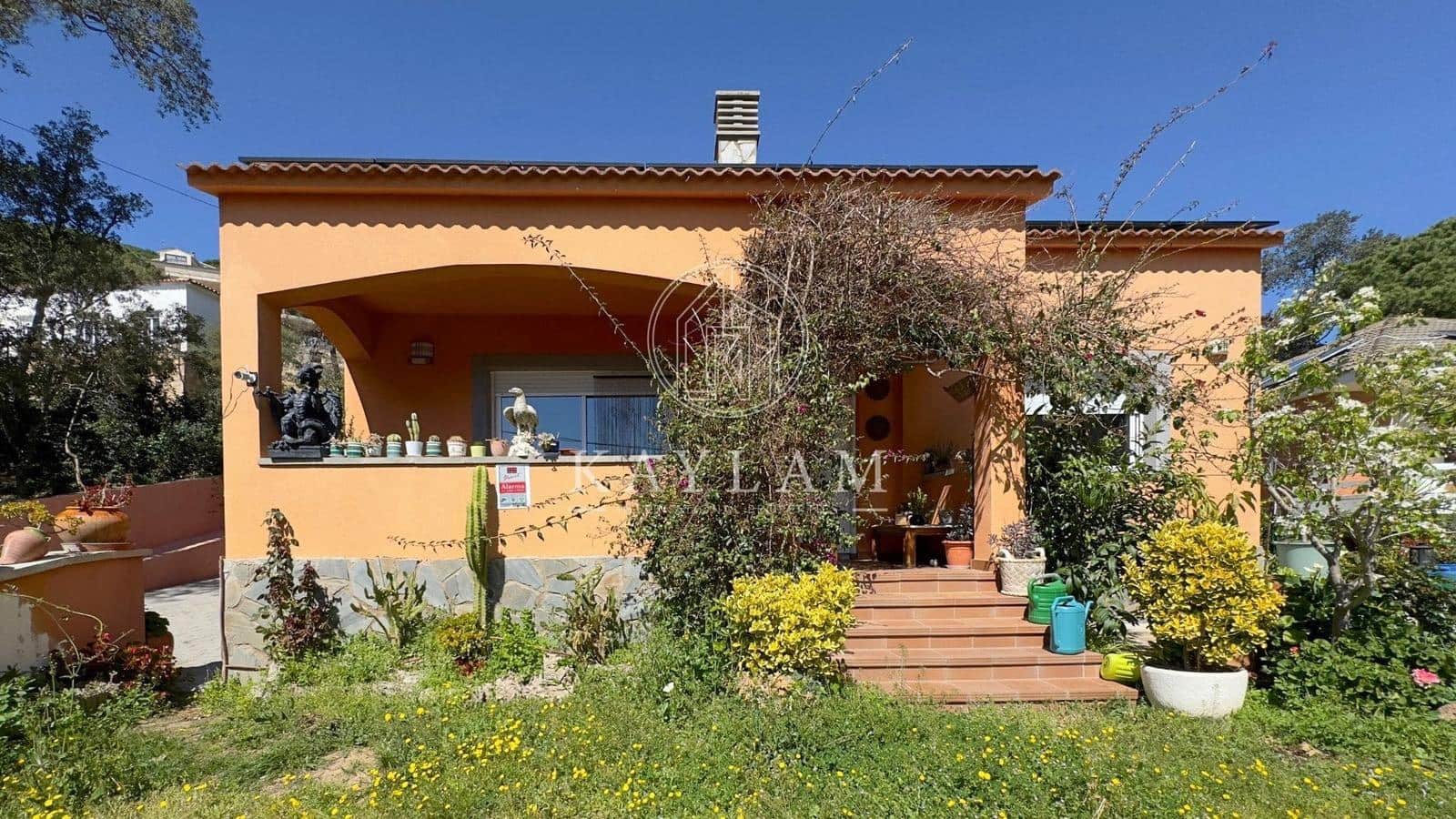 3 soveværelse Villa til salg i Lloret de Mar - € 382.000 (Ref: 8189536)