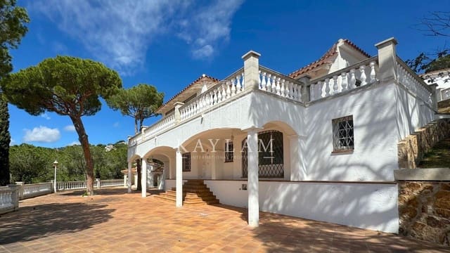 Chalet de 8 habitaciones en Lloret de Mar en venta - 1.900.000 € (Ref: 8195360)