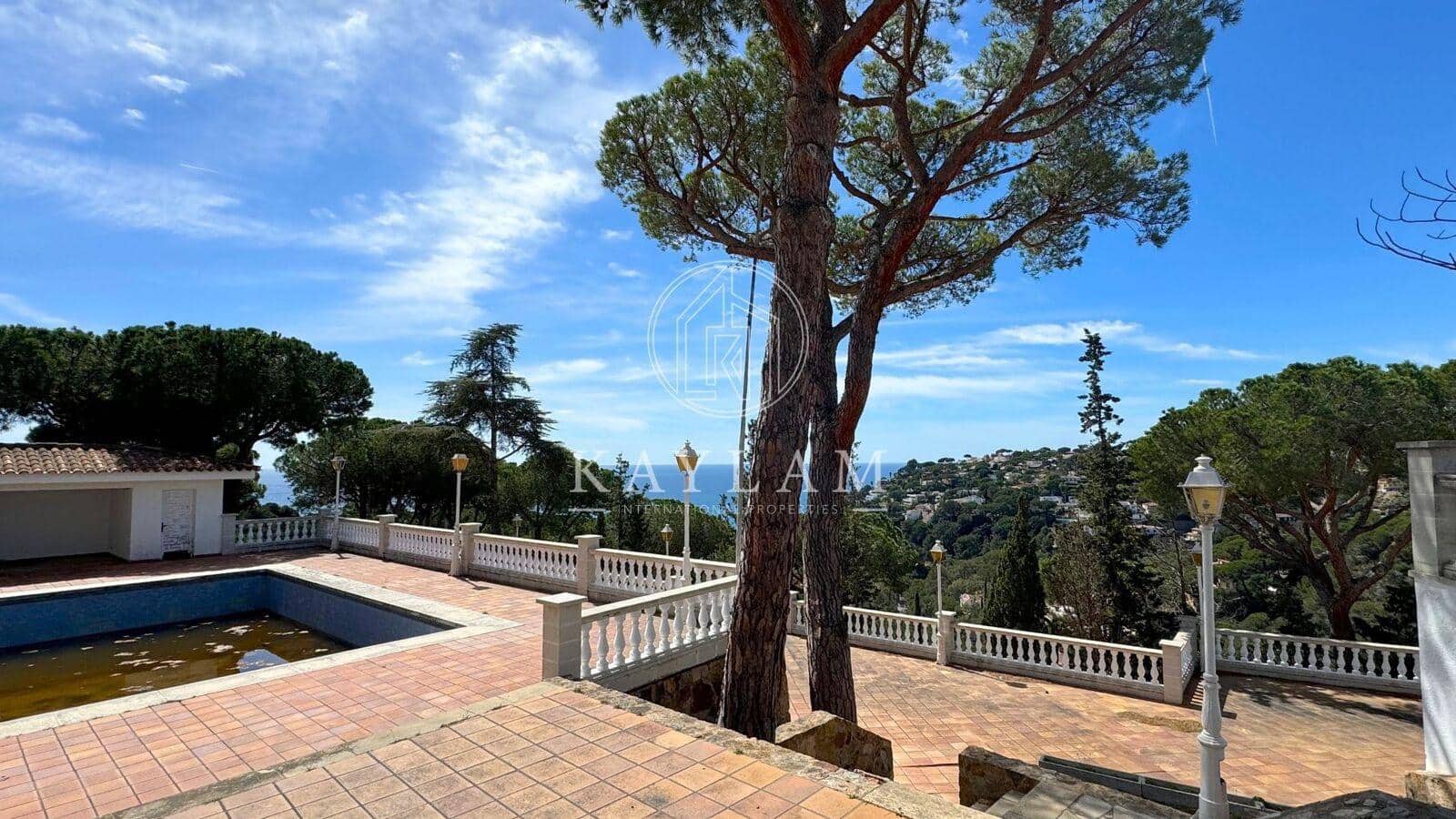 Chalet de 8 habitaciones en Lloret de Mar en venta - 1.900.000 € (Ref: 8195360)