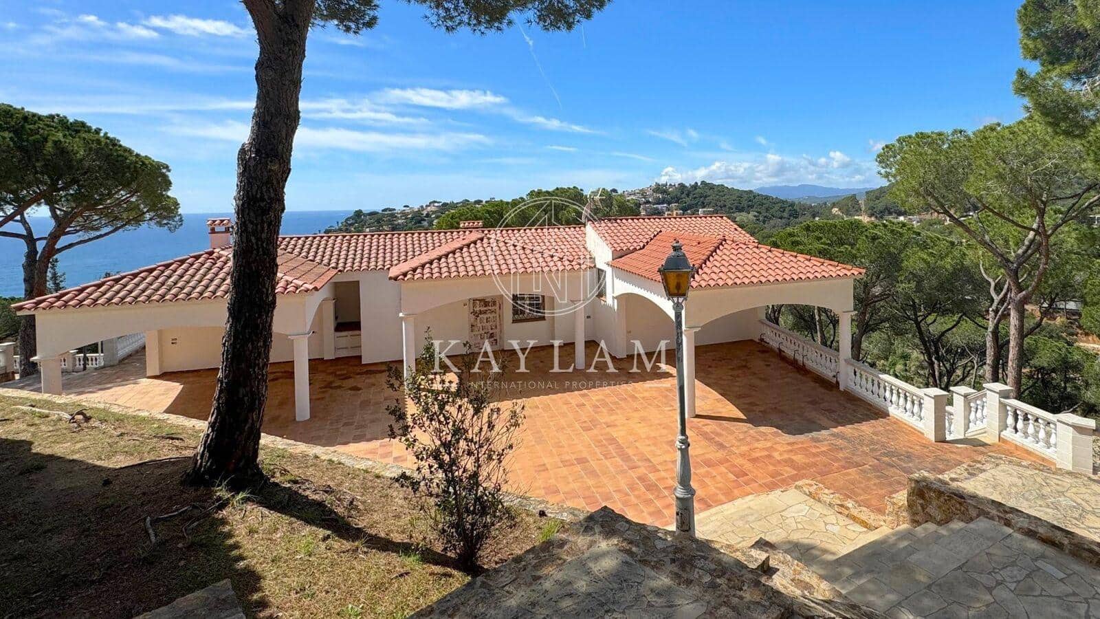Chalet de 8 habitaciones en Lloret de Mar en venta - 1.900.000 € (Ref: 8195360)