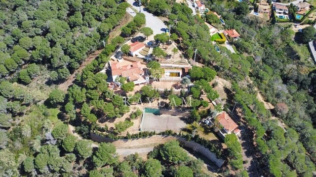 Chalet de 8 habitaciones en Lloret de Mar en venta - 1.900.000 € (Ref: 8195360)