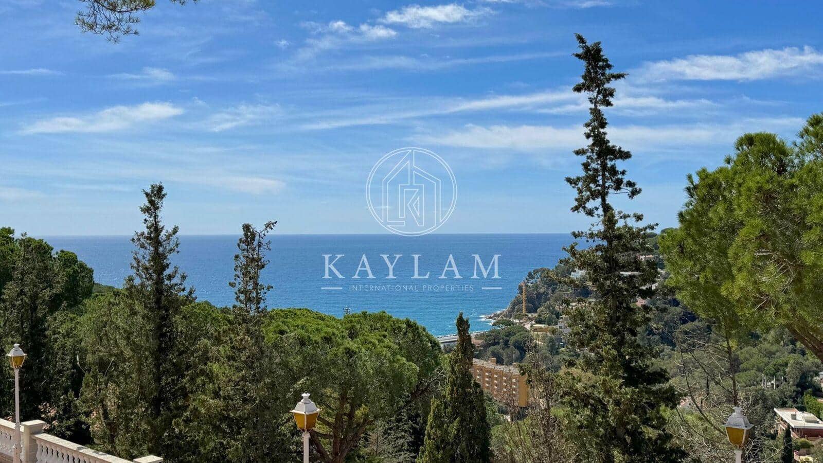 Chalet de 8 habitaciones en Lloret de Mar en venta - 1.900.000 € (Ref: 8195360)