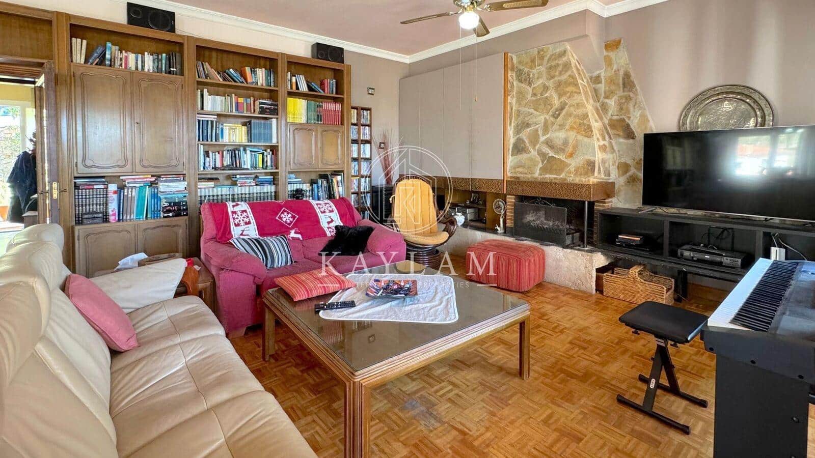 7 soveværelse Villa til salg i Lloret de Mar med garage - € 650.000 (Ref: 8202092)