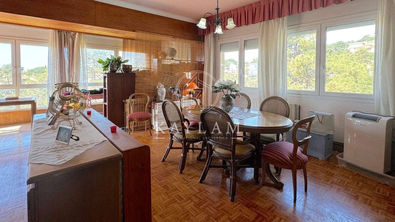 7 soveværelse Villa til salg i Lloret de Mar med garage - € 650.000 (Ref: 8202092)