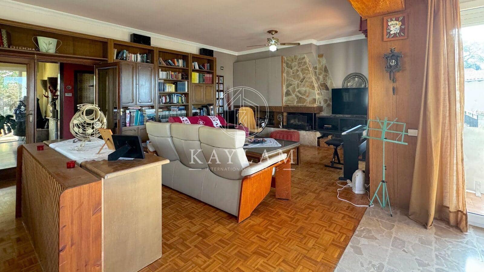 7 soveværelse Villa til salg i Lloret de Mar med garage - € 650.000 (Ref: 8202092)