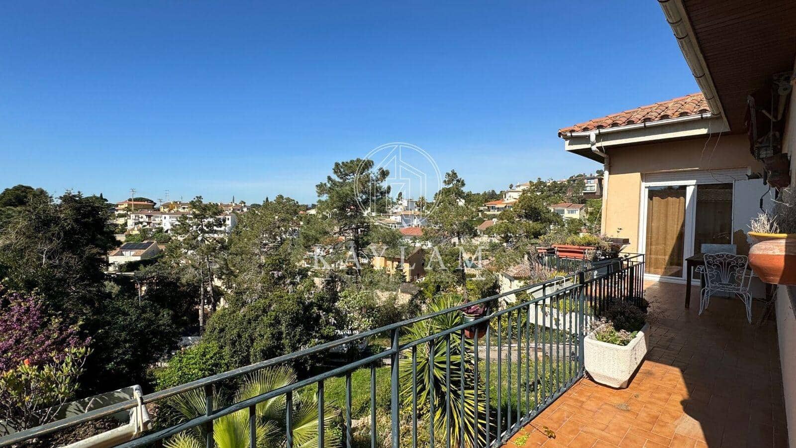 7 soveværelse Villa til salg i Lloret de Mar med garage - € 650.000 (Ref: 8202092)