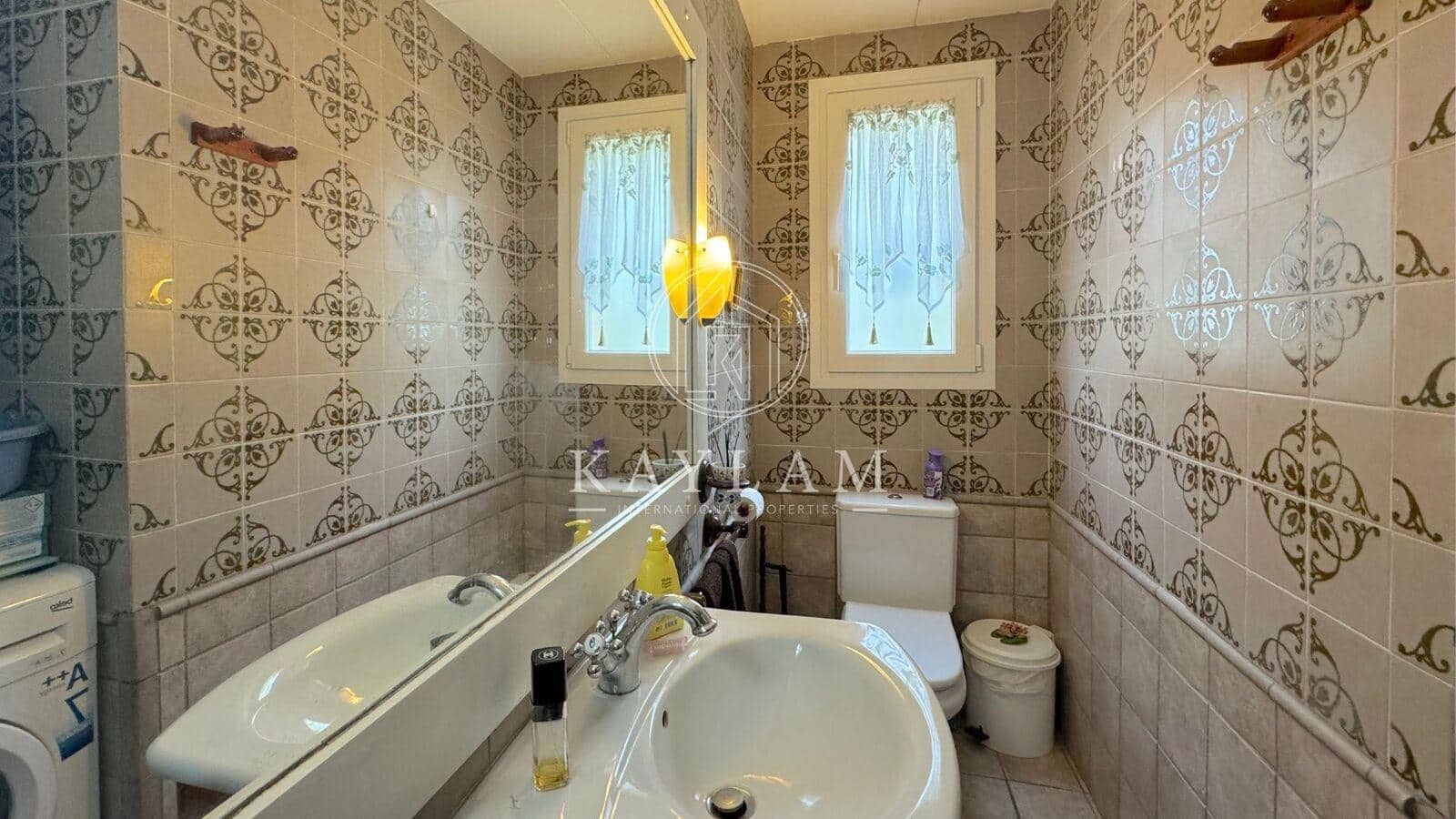 7 soveværelse Villa til salg i Lloret de Mar med garage - € 650.000 (Ref: 8202092)