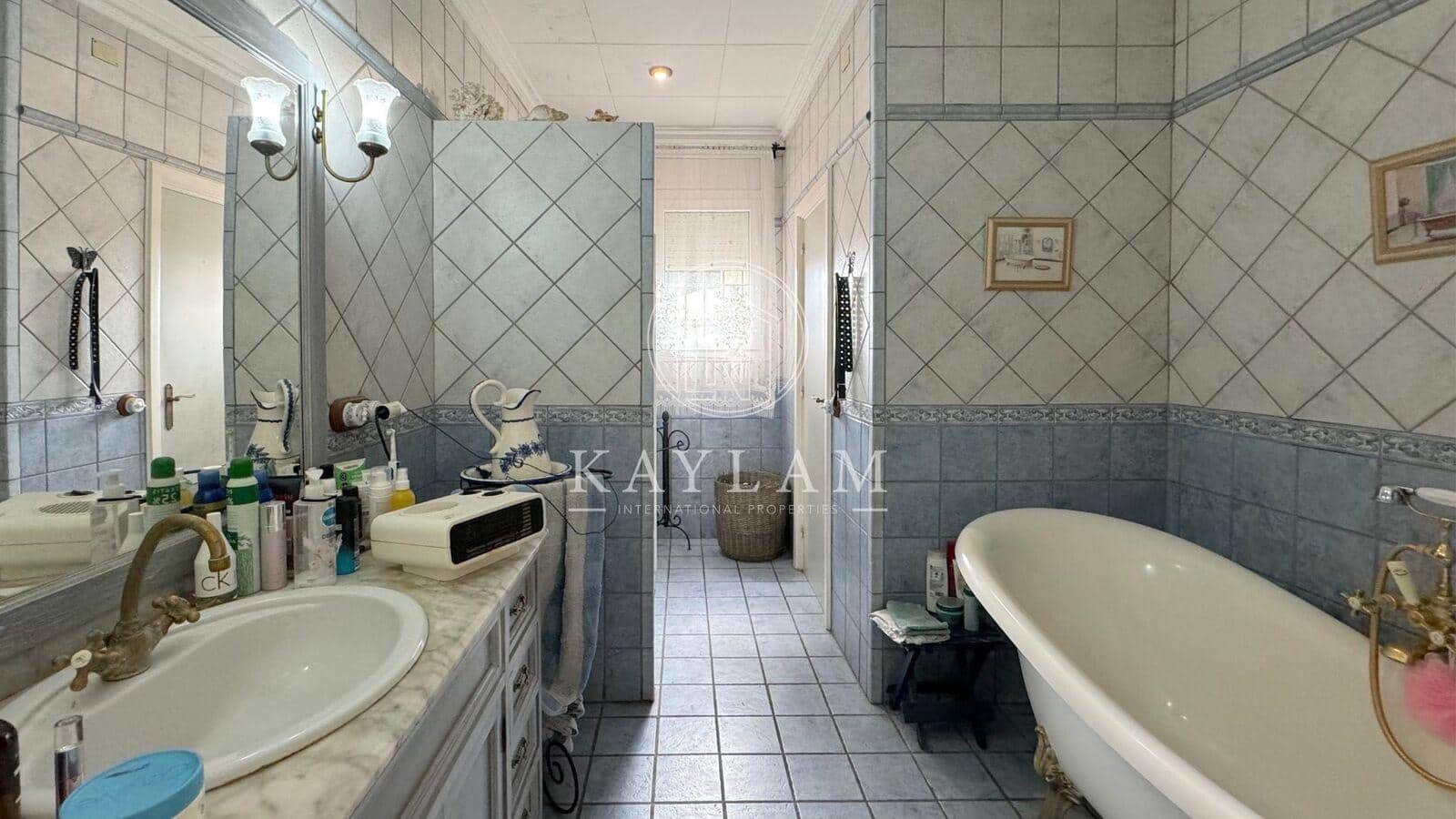 7 soveværelse Villa til salg i Lloret de Mar med garage - € 650.000 (Ref: 8202092)