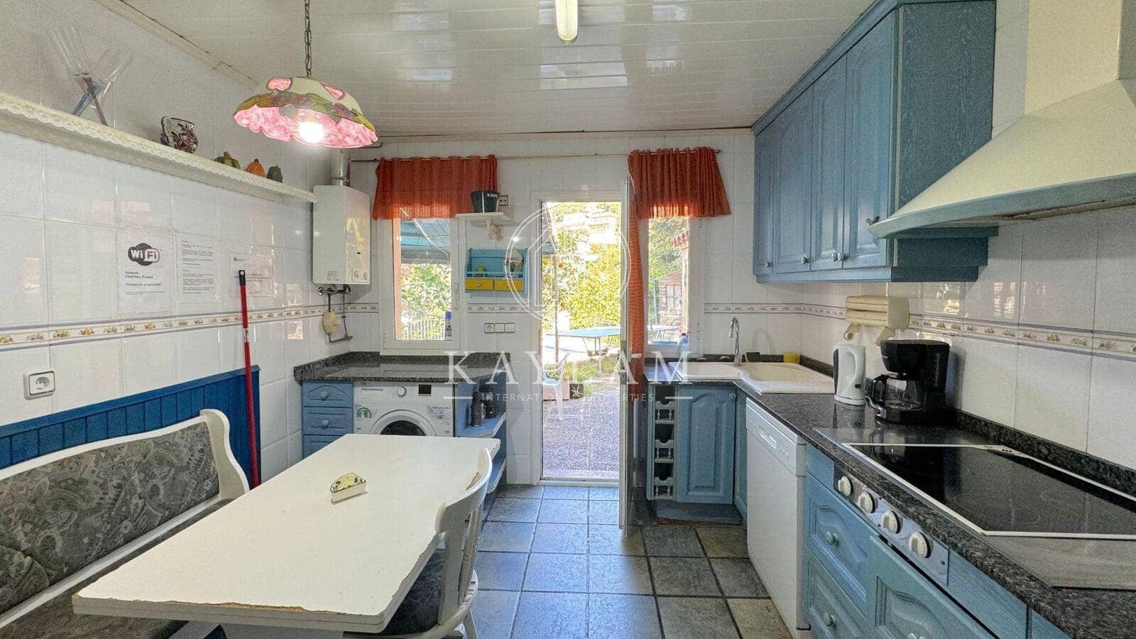 7 soveværelse Villa til salg i Lloret de Mar med garage - € 650.000 (Ref: 8202092)