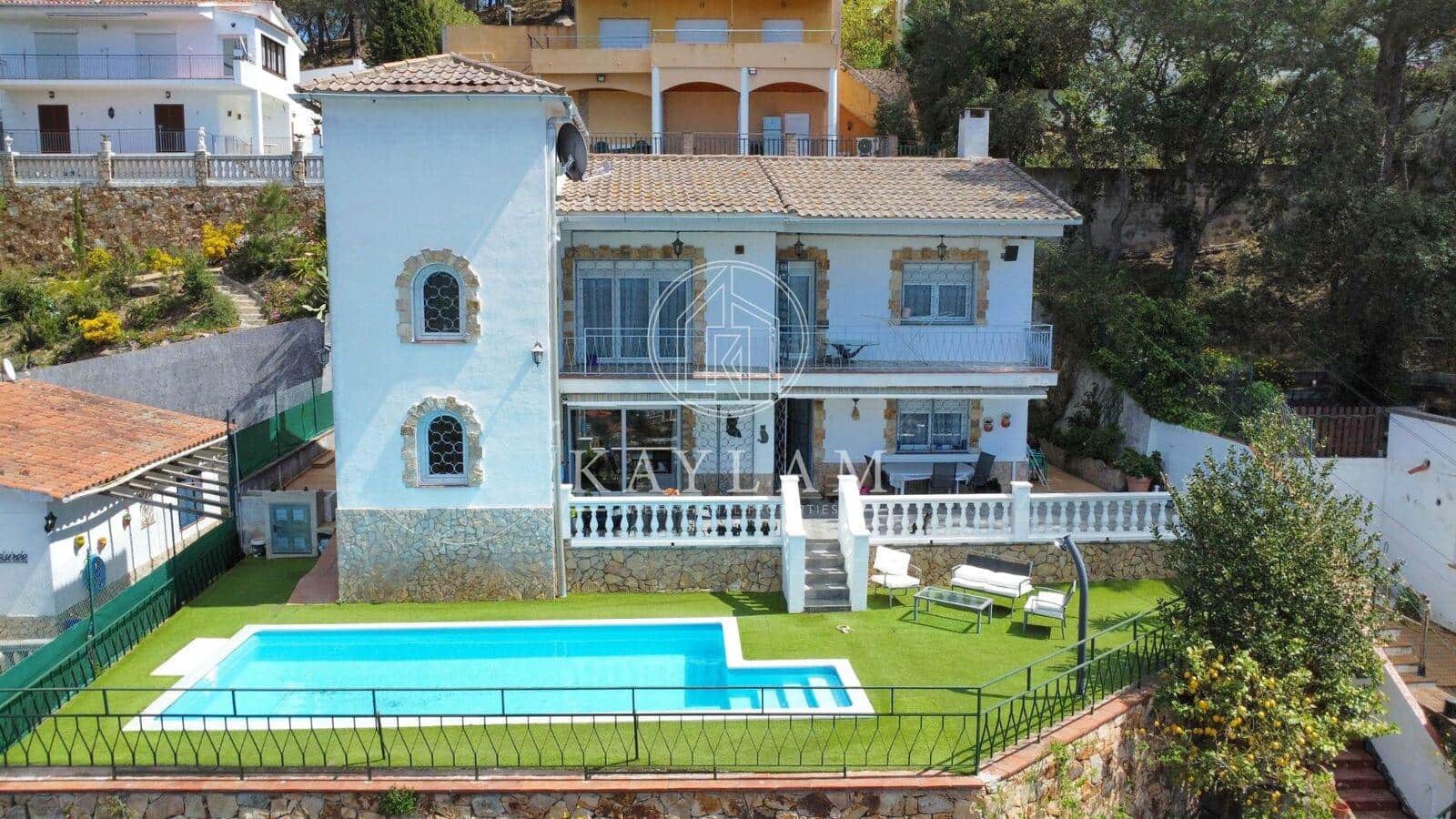 4 chambre Villa/Maison à vendre à Lloret de Mar - 397 000 € (Ref: 8216353)