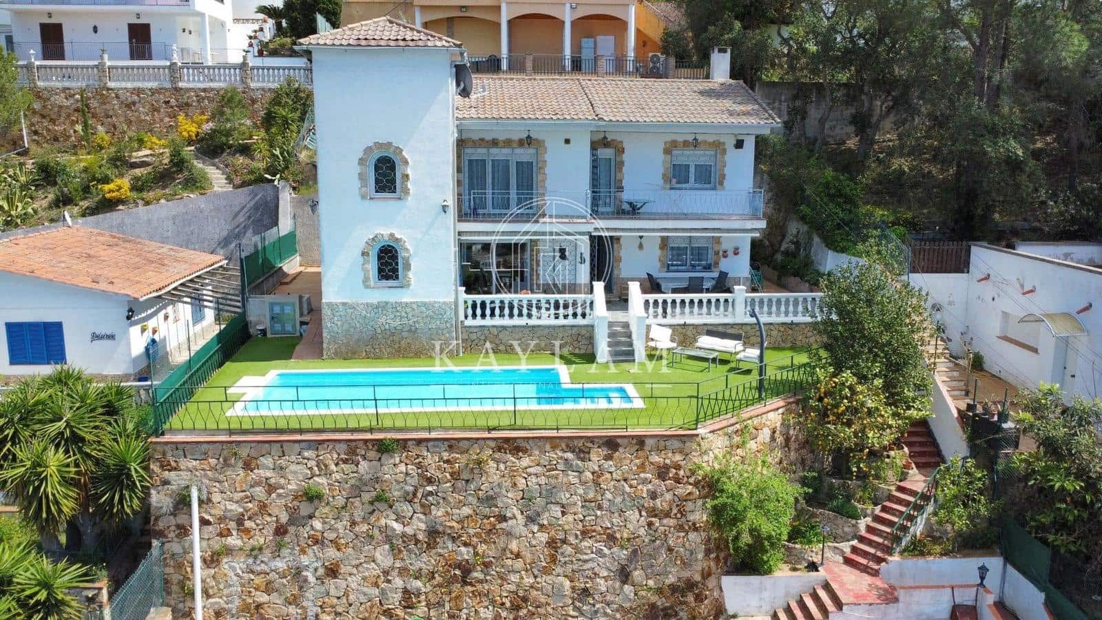 4 chambre Villa/Maison à vendre à Lloret de Mar - 397 000 € (Ref: 8216353)